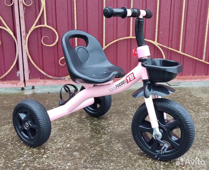 Детский трехколесный велосипед