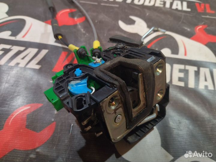 Замок двери передней Kia Rio 3