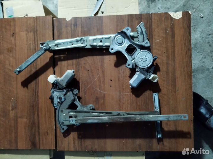 Стеклоподъемник ягуар с-тайп