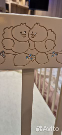 Детская кроватка с маятником и ящиком