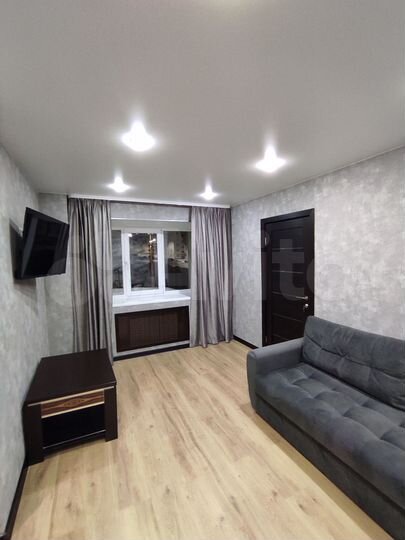 2-к. квартира, 43 м², 3/5 эт.