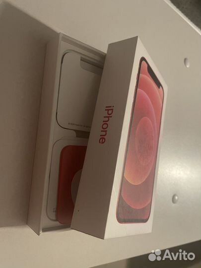 Коробка от iPhone 12