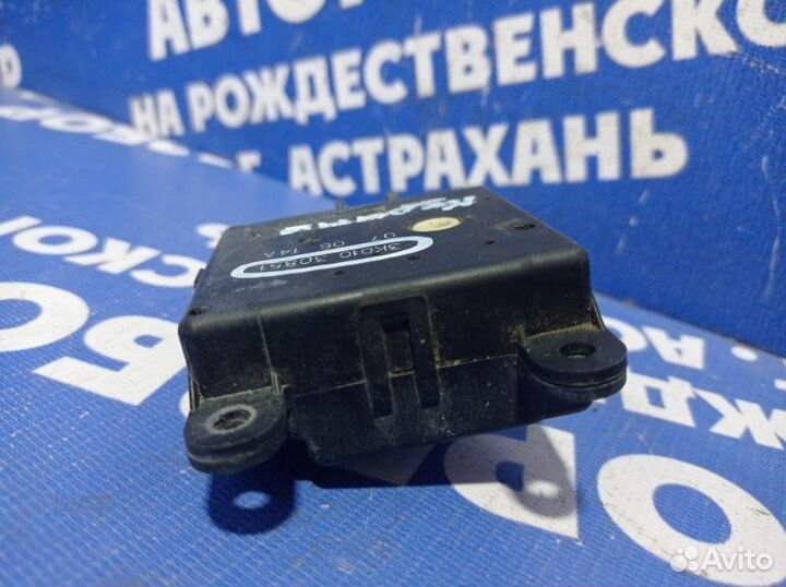 Моторчик заслонок отопителя Nissan Murano Z50