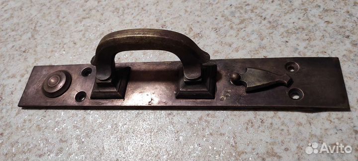 Дверная ручка, клеймо