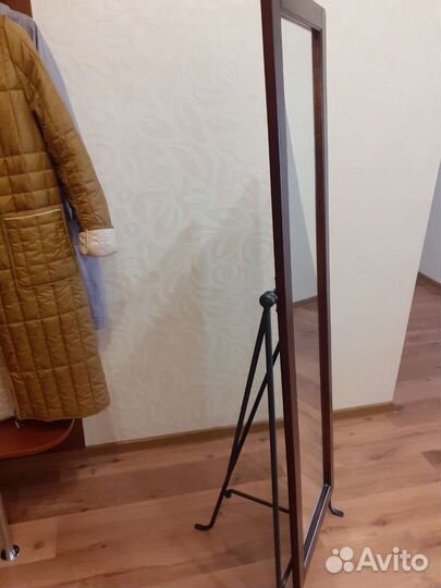 Зеркало напольное