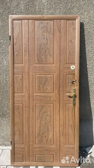 Дверь входная металлическая