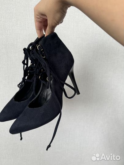 Туфли на шнуровке