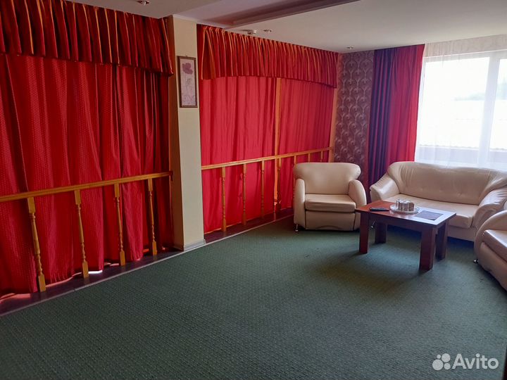 Гостиница с с бассейном, банями, чистыми 400к