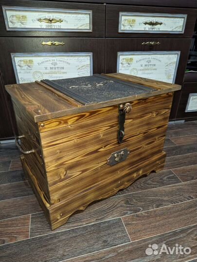 Сундук деревянный на колесах