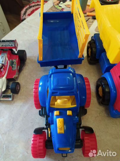 Набор больших машинок игрушечных