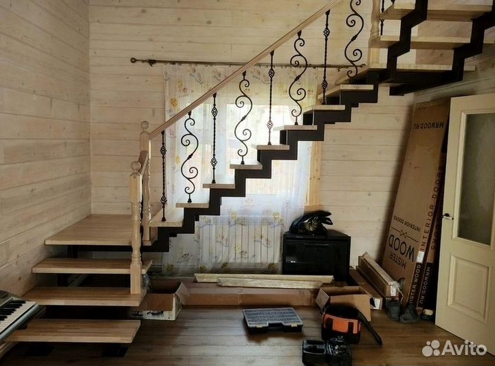 Лестница на второй этаж
