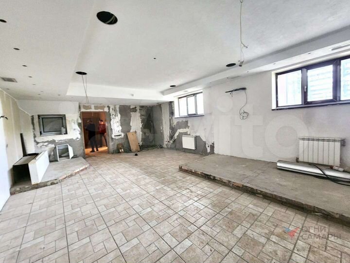 Сдам торговое помещение, 238 м²