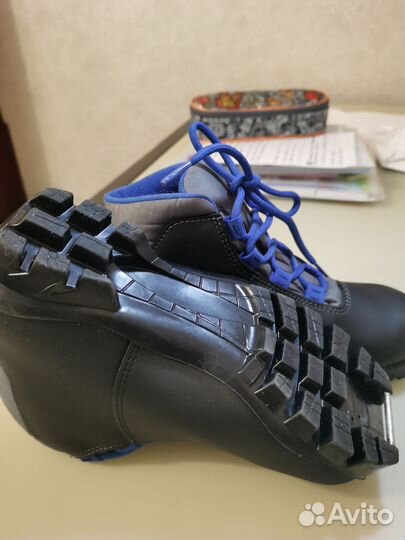 Лыжные ботинки 35 р