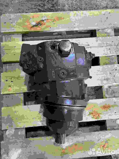 Гидромотор хода Volvo EC480