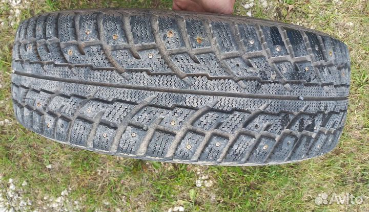 Kumho I'Zen RV Stud KC16 225/70 R16