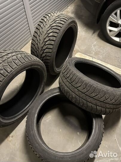 Yokohama Ice Guard IG35 275/40 R20 160