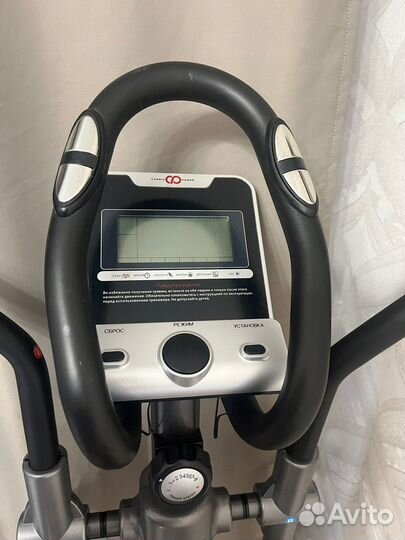 Эллиптический тренажер CardioPower E200