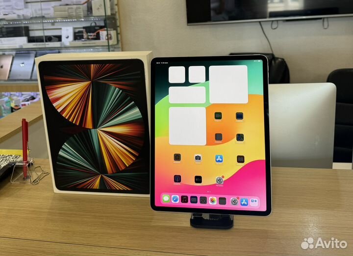 iPad Pro 12,9 дюйма (5-го поколения) 256gb