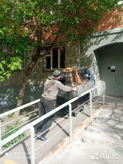 Перевозка пианино с грузчиками