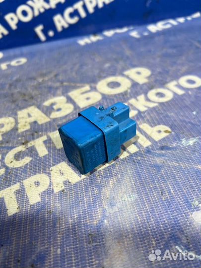 Реле Nissan Largo минивен 1997