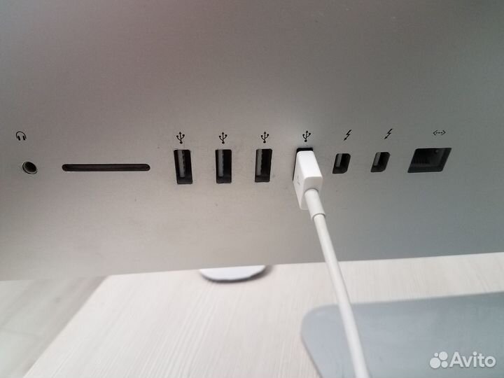 Apple iMac 21.5