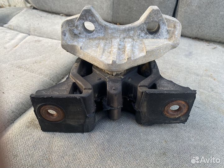 Опора двигателя Opel Meriva A