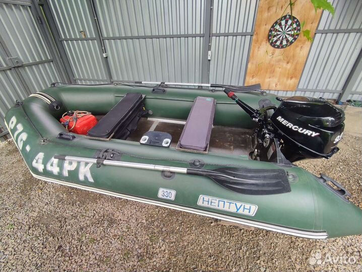 Лодка с мотором