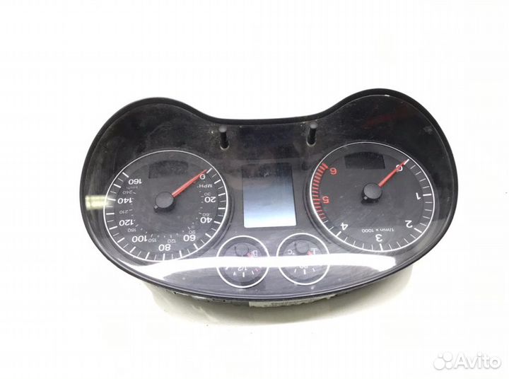 Щиток приборов (приборная панель) Audi A3 8P 1.9
