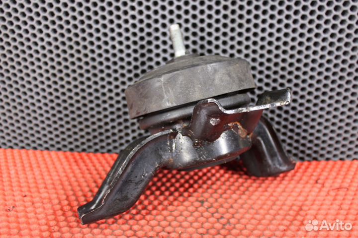 Подушка двс правая Kia Sorento XM D4HB 21810-2P950