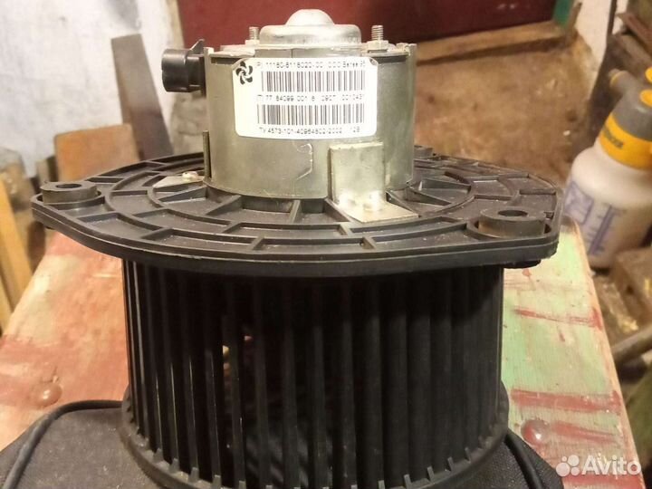 Мотор печки Шеви нива