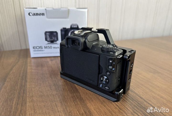 Зеркальный фотоаппарат Canon m50 mark ii