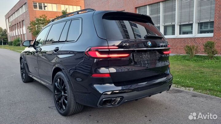 BMW X7 4.4 AT, 2024, 14 000 км