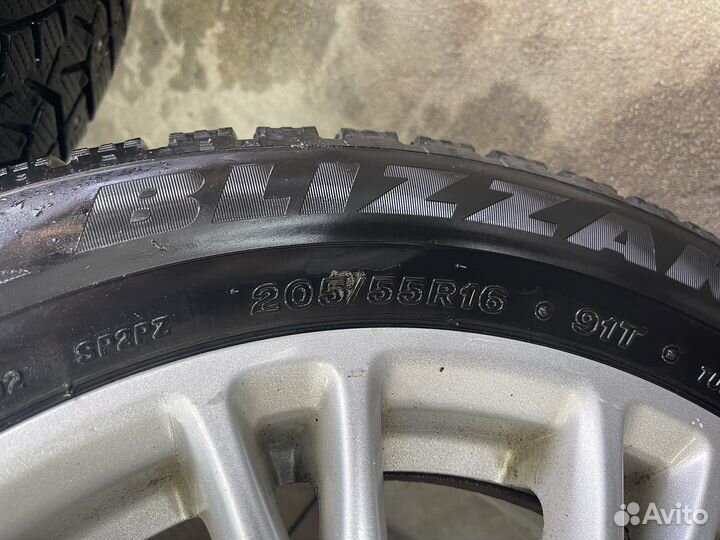 R16 Bridgestone Blizzak Ice 205/55, PCD 5x108 DIA 63.4