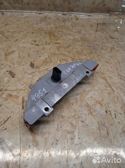 Стоп сигнал дополнительный Hyundai Solaris