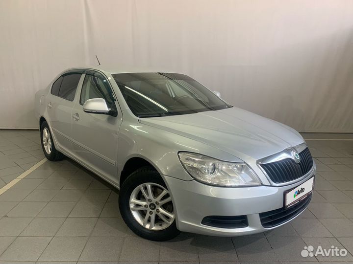 Skoda Octavia 1.6 AT, 2011, 313 000 км
