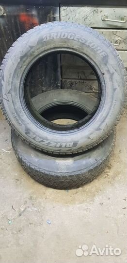 Bridgestone Blizzak DM-V2 235/65 R17 108