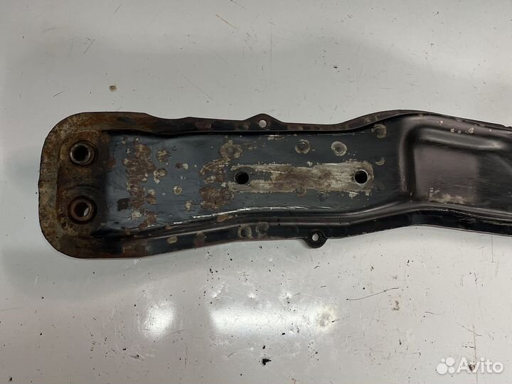 Поперечная балка libero cb4w 4g92