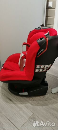 Детское автокресло maxi cosi nomadred