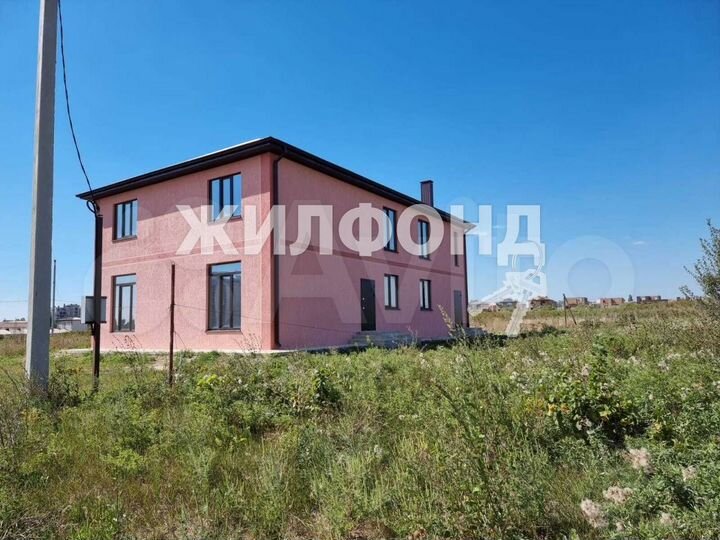 Дом 307 м² на участке 6,1 сот.