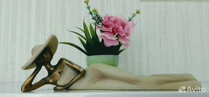 Статуэтка 