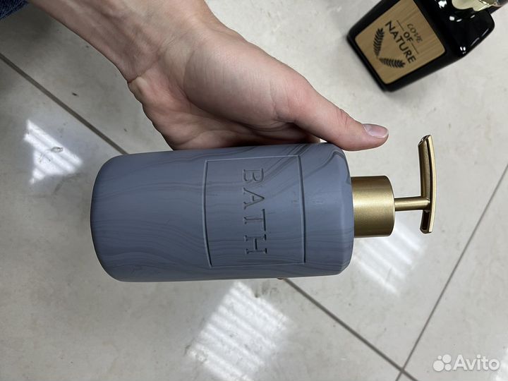 Дозатор для жидкого мыла