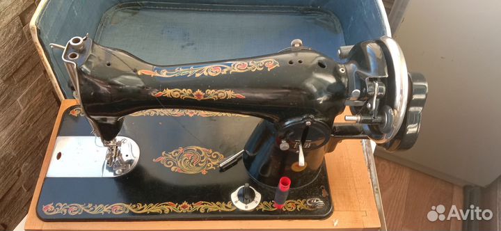 Швейная машинка