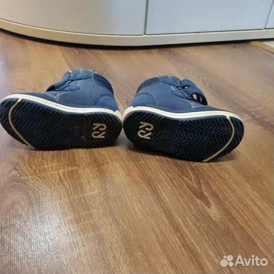 Ботинки детские 22 размер