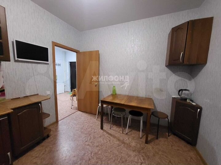 2-к. квартира, 56 м², 2/3 эт.