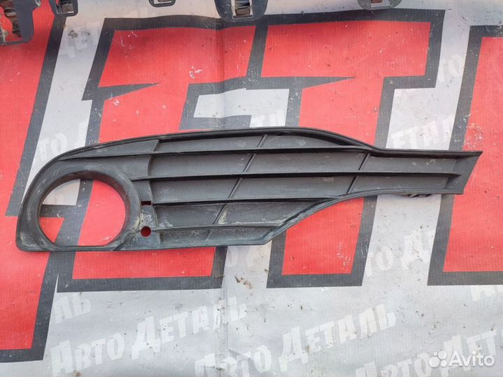 Решетка переднего бампера левая BMW 3 F30 2011