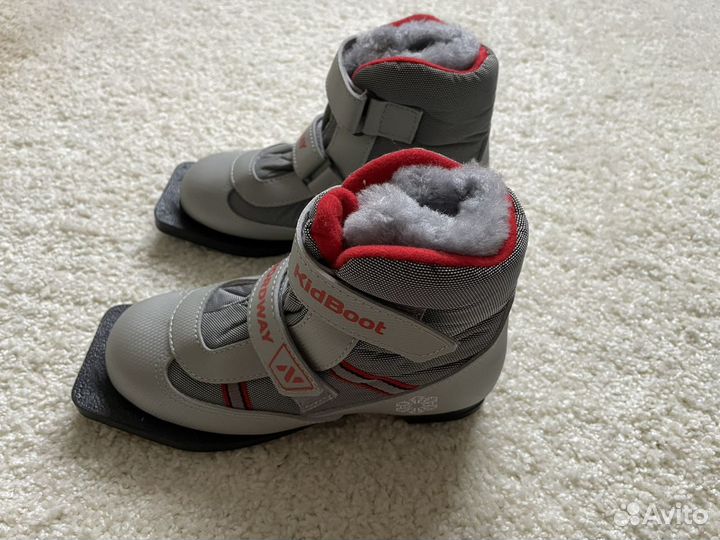 Лыжные ботинки р 32-33