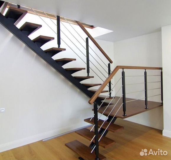Лестничиный металлокаркас