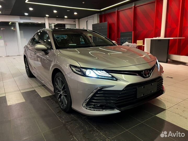 Toyota Camry 2.5 AT, 2022