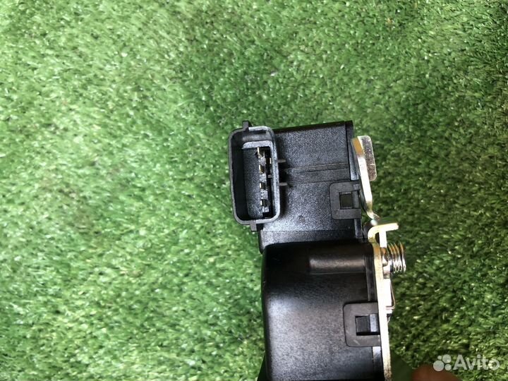 Замок крышки багажника Kia Ceed 2 I30 hyundai