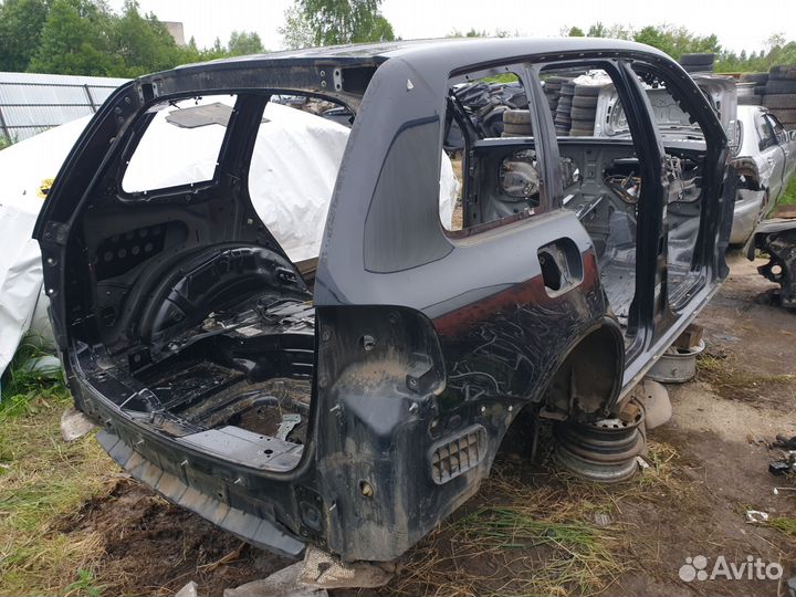 Кузов целый не битый не резаный vw touareg 1 gp